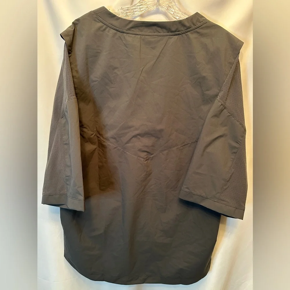 Nike‎ Dri Fit Size Large Baseball Pullover Windbreaker Gray 3/4 Sleeve Jacket